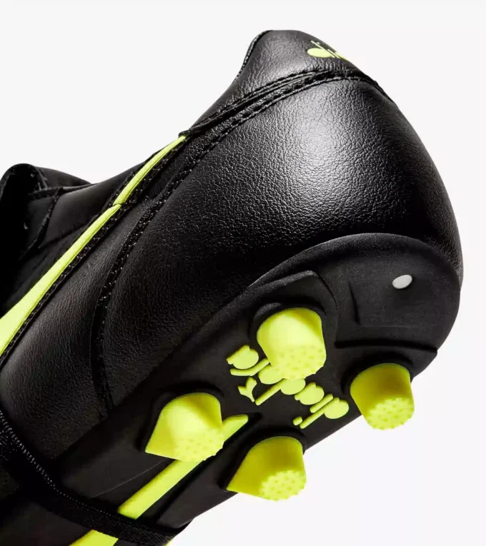 Brasil Lt T Mdpu Calcio-Fußballschuhe für festen Boden