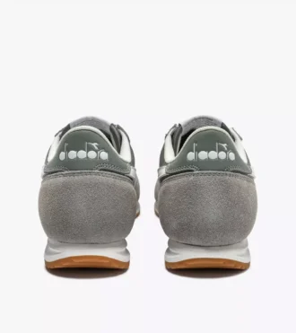 Cross Low-Profile-Sneaker aus Wildleder