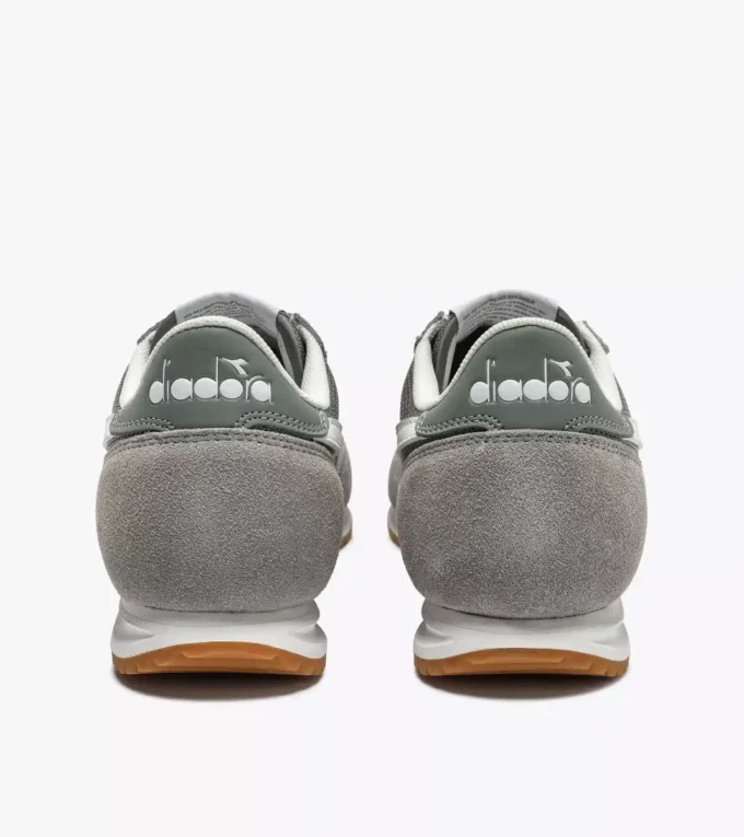 Cross Low-Profile-Sneaker aus Wildleder