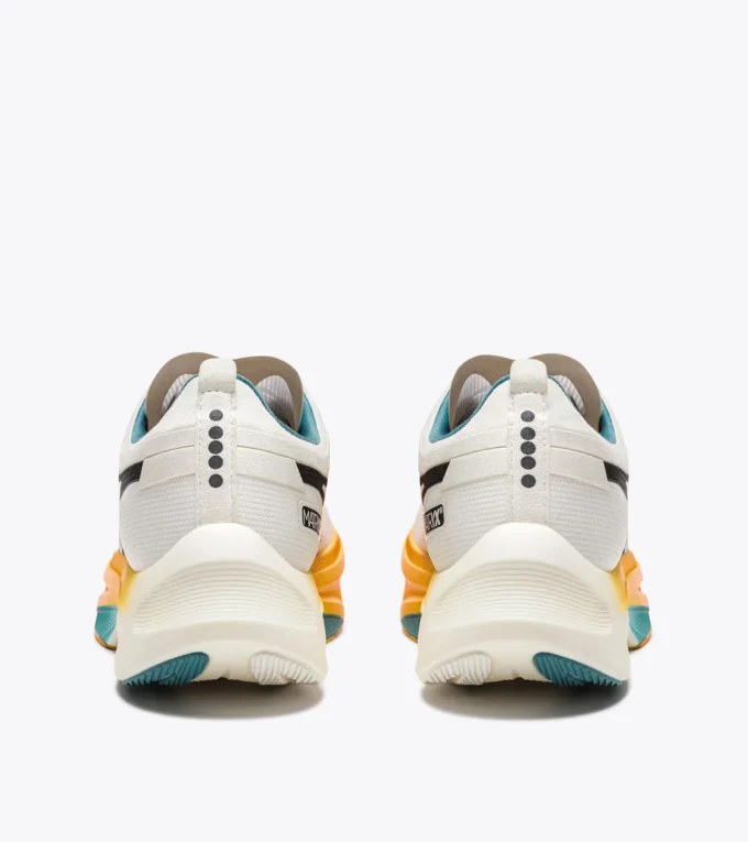 Gara Carbon Straßen- und Bahnlaufschuh – Carbonfaser