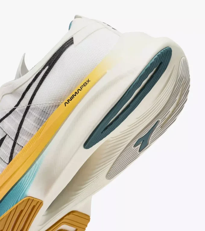 Gara Carbon Straßen- und Bahnlaufschuh – Carbonfaser