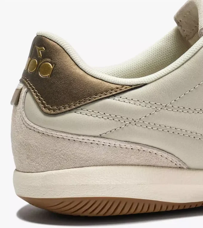 Gold Indoor Metal Terrace-Style-Sneaker aus Leder