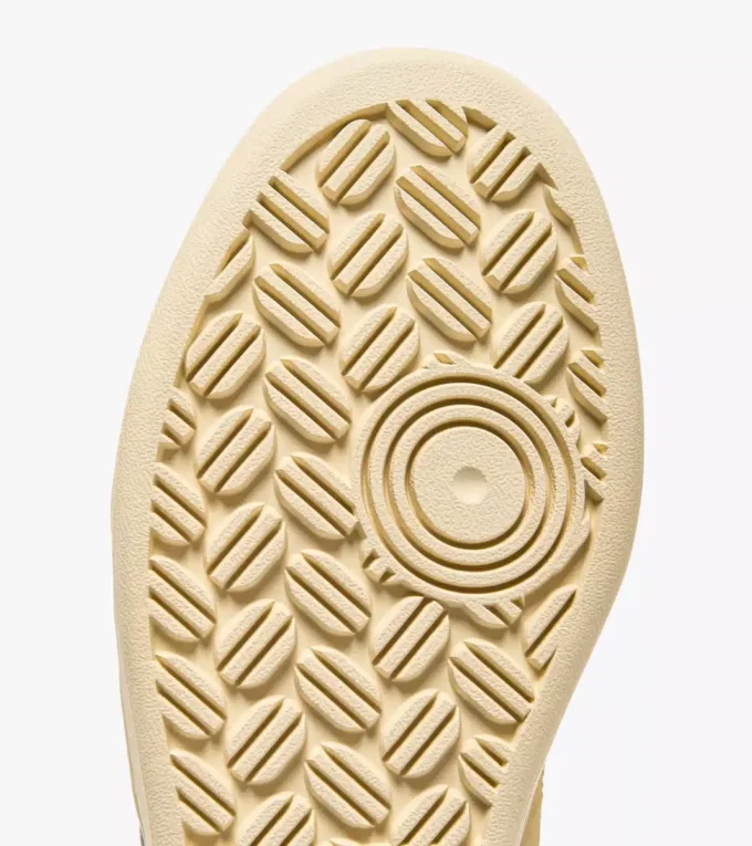 Magic Basket Mid Suede Sportliche Sneaker – Geschlechtsneutral Magic Basket Mid Suede Sportliche Sneaker – Geschlechtsneutral