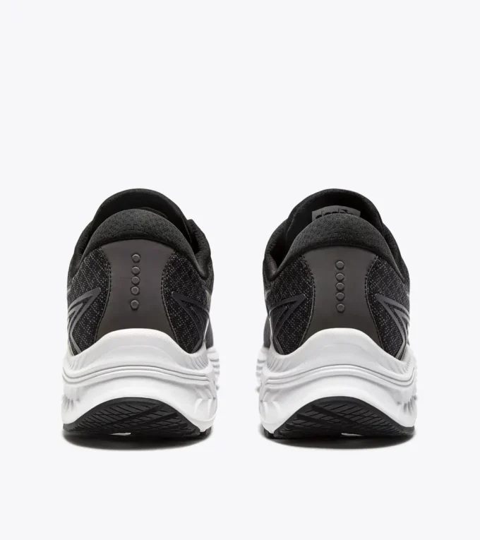 Mythos Blushield 10 Vortice Hip Laufschuh mit reflektierenden Details – Dämpfung und Schutz