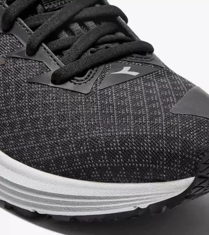 Mythos Blushield 10 Vortice Hip W Laufschuh mit reflektierenden Details – Dämpfung und Schutz