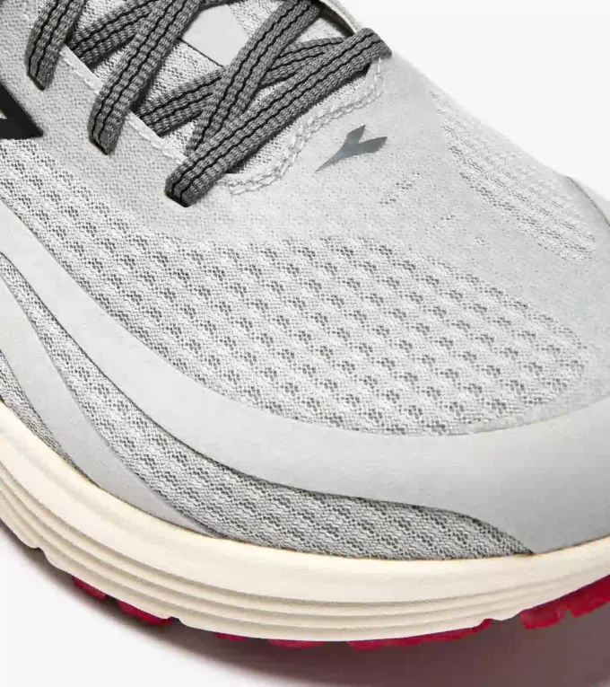 Mythos Blushield 9 Vortice Laufschuh – Dämpfung und Schutz Mythos Blushield 9 Vortice Laufschuh – Dämpfung und Schutz