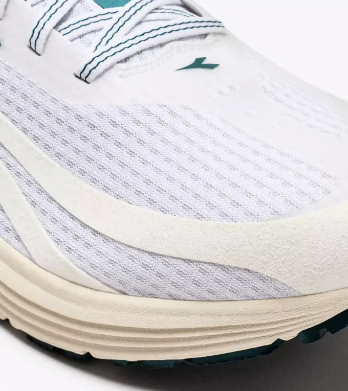 Mythos Blushield 9 Vortice Laufschuh – Dämpfung und Schutz Mythos Blushield 9 Vortice Laufschuh – Dämpfung und Schutz