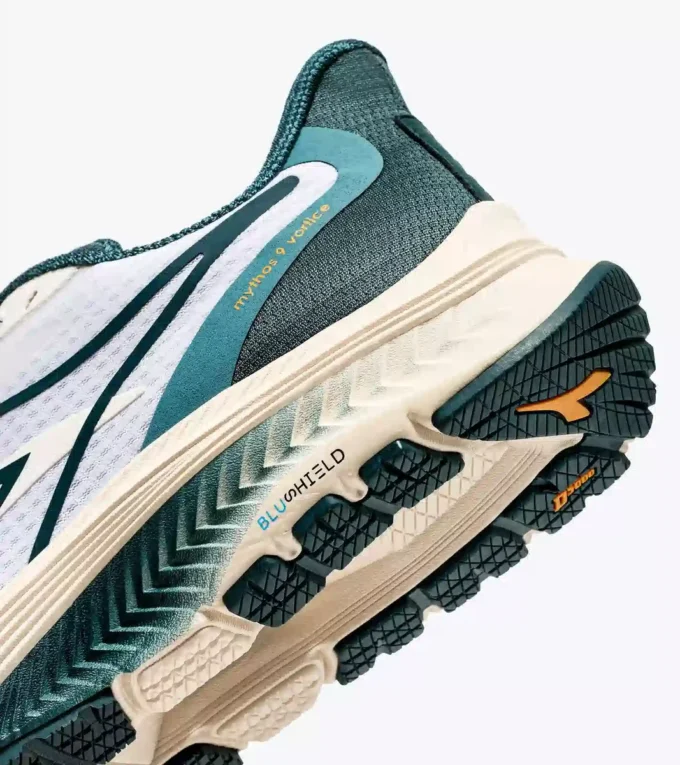 Mythos Blushield 9 Vortice Laufschuh – Dämpfung und Schutz Mythos Blushield 9 Vortice Laufschuh – Dämpfung und Schutz