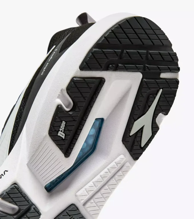Mythos Blushield Vigore 3 Laufschuh – Stabilität und Schutz