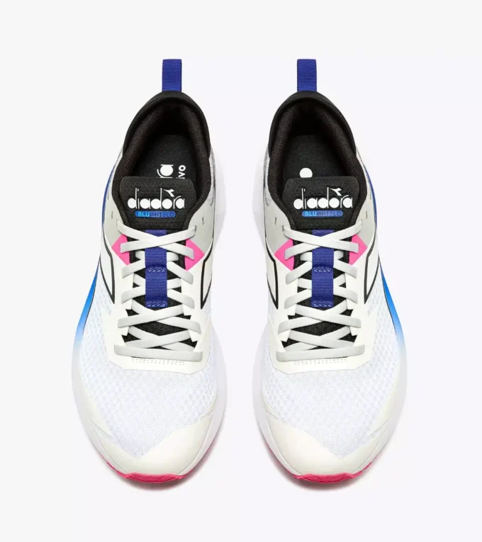 Mythos Blushield Vigore 3 Laufschuh – Stabilität und Schutz Mythos Blushield Vigore 3 Laufschuh – Stabilität und Schutz