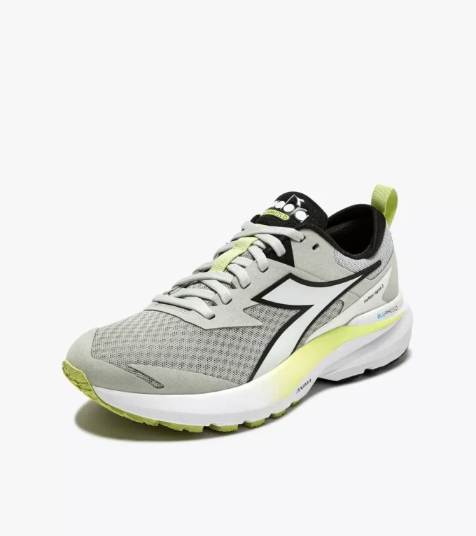 Mythos Blushield Vigore 3 W Laufschuh – Stabilität und Schutz