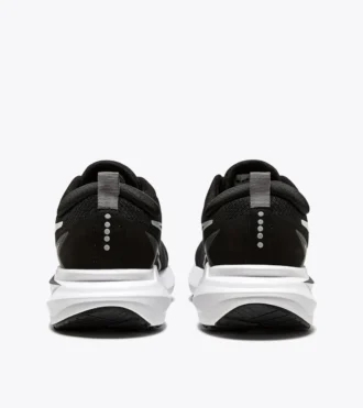 Mythos Blushield Vigore 3 Wide Laufschuh mit breiter Passform – Stabilität und Schutz