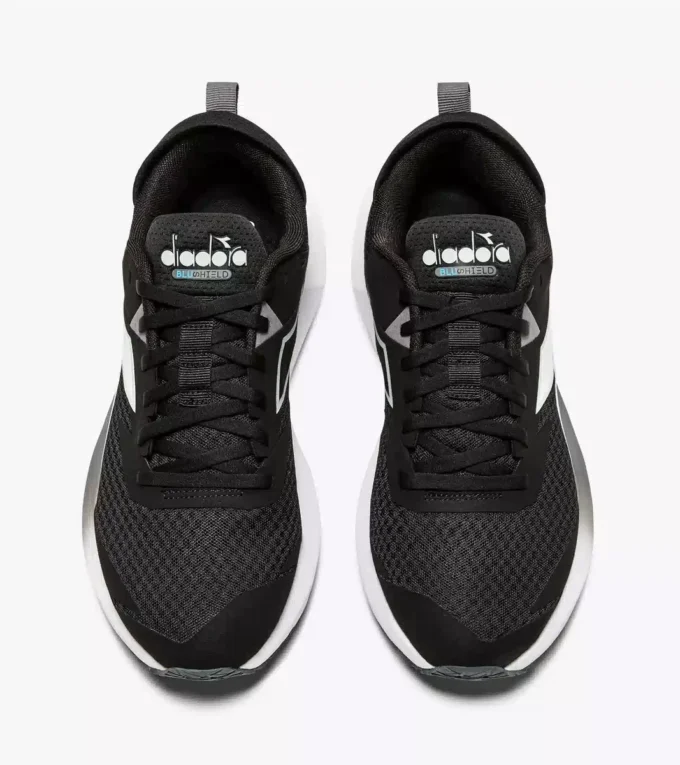 Mythos Blushield Vigore 3 Wide Laufschuh mit breiter Passform – Stabilität und Schutz Mythos Blushield Vigore 3 Wide Laufschuh mit breiter Passform – Stabilität und Schutz