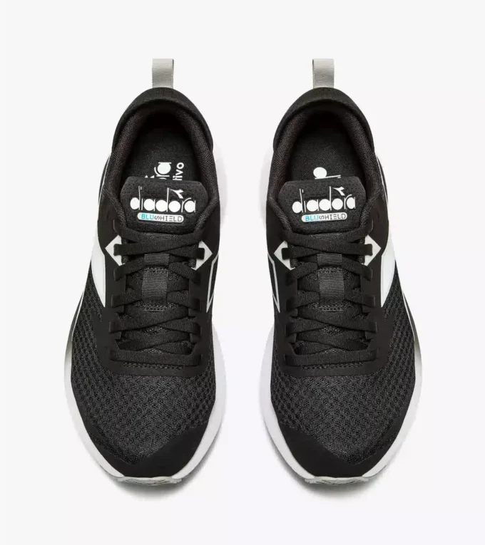 Mythos Blushield Vigore 3 Wide W Laufschuh mit breiter Passform – Stabilität und Schutz Mythos Blushield Vigore 3 Wide W Laufschuh mit breiter Passform – Stabilität und Schutz