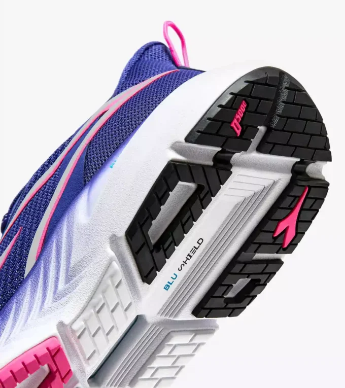 Mythos Blushield Volo 4 W Laufschuh – Stabilität und Leichtigkeit