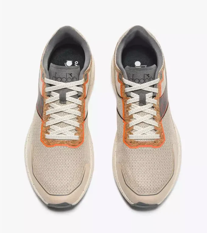 Mythos Blushield Volo 5 2030 Laufschuh mit geringerer Umweltbelastung – Stabilität und Leichtigkeit