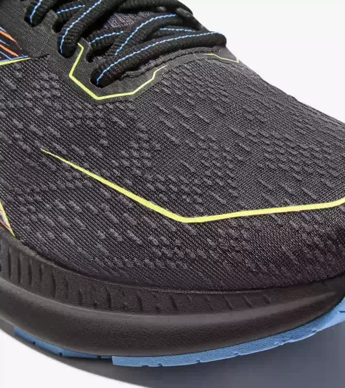 Mythos Blushield Volo 5 Laufschuh – Stabilität und Leichtigkeit