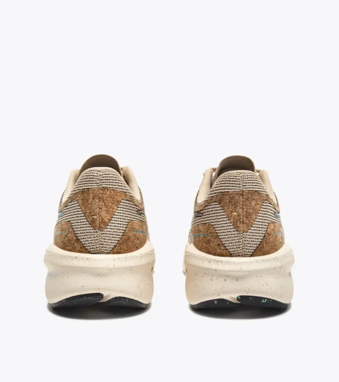 Mythos Blushield Volo 5 W 2030 Laufschuh mit geringerer Umweltbelastung – Stabilität und Leichtigkeit