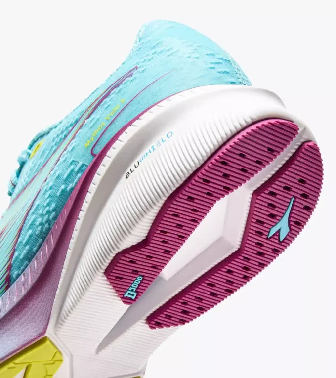 Mythos Blushield Volo 5 W Laufschuh – Stabilität und Leichtigkeit