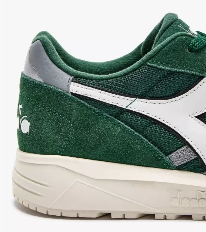 N902 Hairy Suede Sportliche Sneaker – geschlechtsneutral