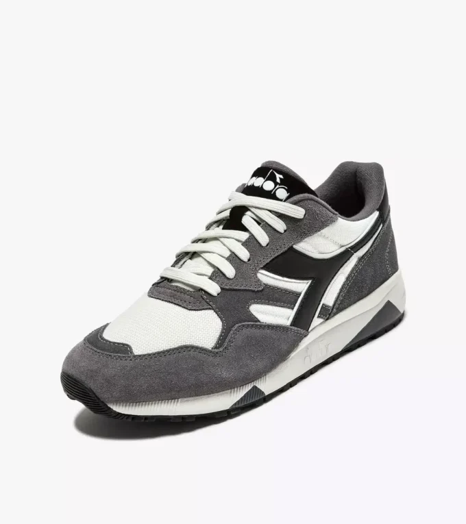 N902 Sportliche Sneaker