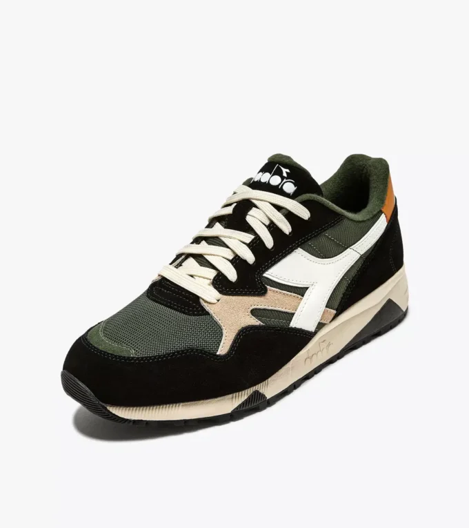 N902 Sportliche Sneaker