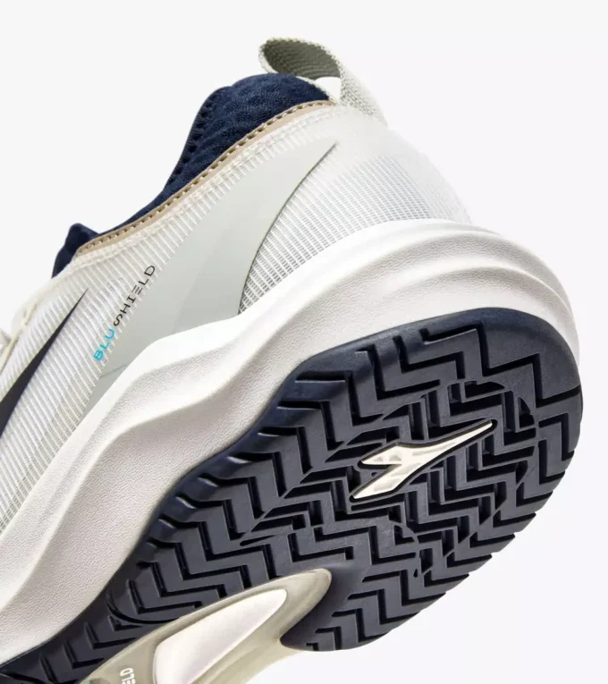 Speed Blushield Fly 4 + Ag Tennisschuhe für Hartplätze oder Sandplätze