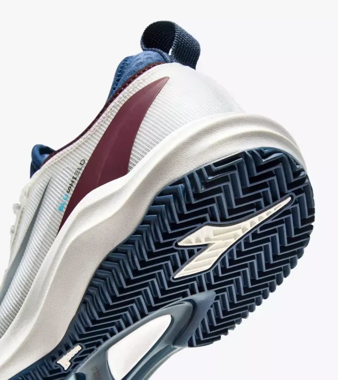 Speed Blushield Fly 4 + Clay Tennisschuhe für Sandplätze