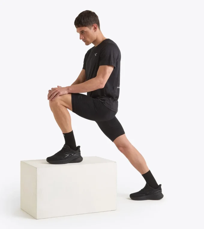 Stratouno Half-Tight Technische Shorts für Temperaturregulierung – Laufen Stratouno Half-Tight Technische Shorts für Temperaturregulierung – Laufen